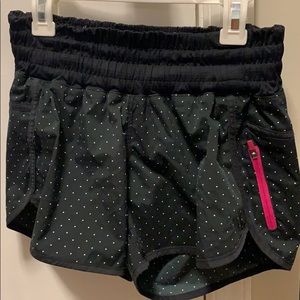 Lululemon tracker shorts